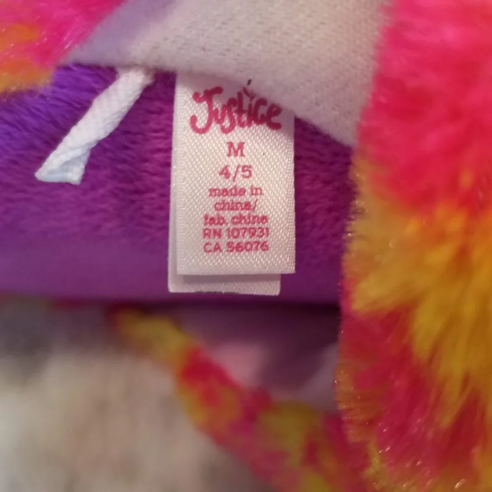 Justice Giraffe‎ Slippers